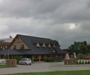 Bąków: Restauracja Pyszna Stajenka (dawniej: Chata po Zbóju)