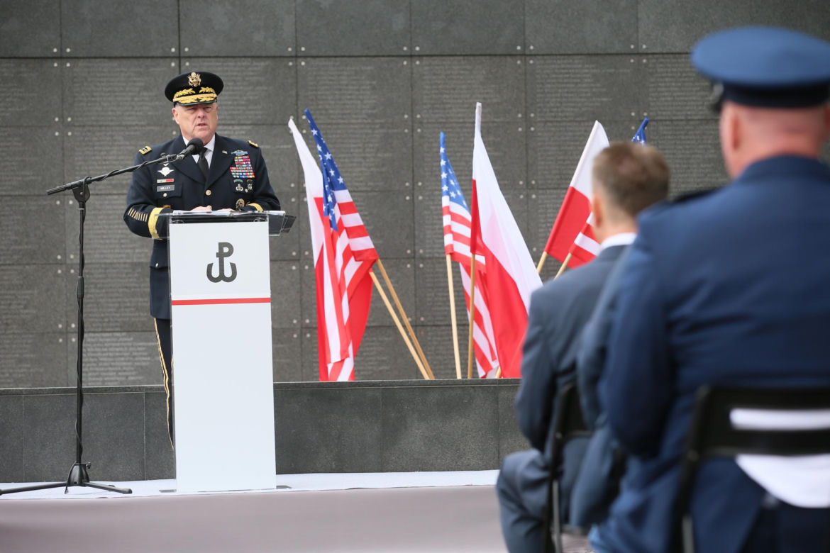 Amerykański generał z powstańcami warszawskimi. Nowy projekt Muzeum Powstania i ambasady USA