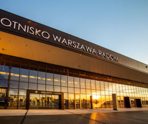 Koniec turbulencji lotniska w Radomiu? Port skorzystał na problemach Okęcia