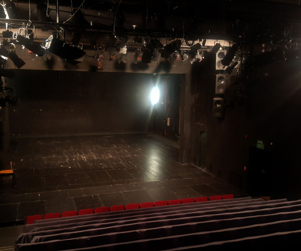 Możesz wystąpić na deskach teatru.