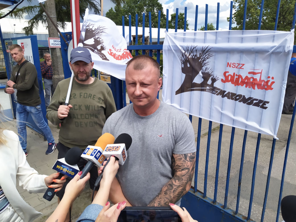 Trwa strajk generalny w Altrad Mostostal. Protestujących poparli związkowcy z Mostostalu Siedlce - zobacz zdjęcia!