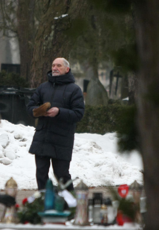Macierewicz wciąż bez prawa jazdy
