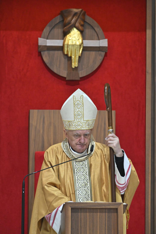 Warszawa żegna papieża Franciszka. Poruszające wpisy w Archikatedrze 