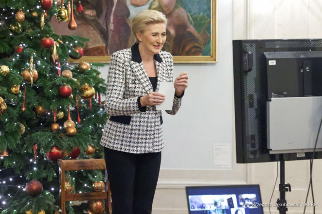 Świąteczne kreacje Agaty Dudy