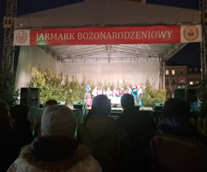 Jarmark Bożonarodzeniowy na Rynku Głównym w Krakowie 2025. Oferta wystawców