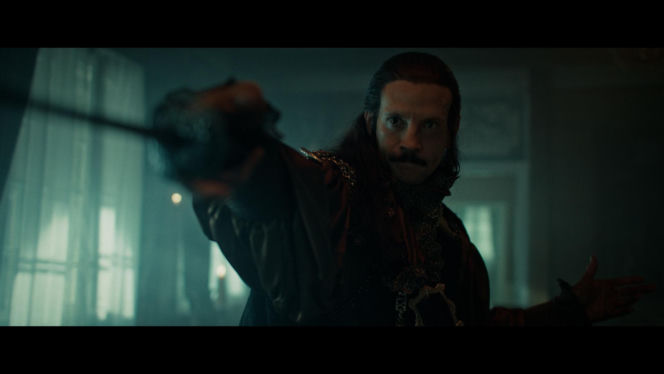 W filmie Macieja Kawulskiego wciela się w głównego antagonistę.