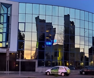Historyczny neon znów rozświetla ulice Kalisza