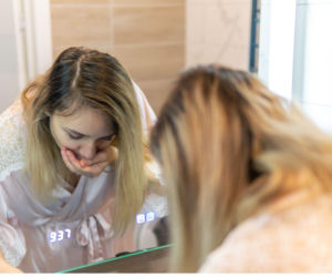 Ślinotok w ciąży to nie tylko wstydliwy problem. Wpływa też na zęby