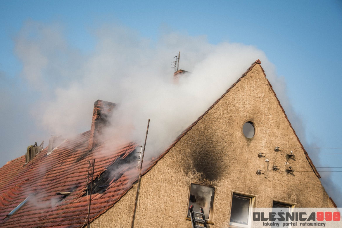 Groźny pożar pod Oleśnicą