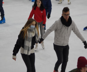 Tłumy na bydgoskim lodowisku Torbyd [GALERIA]