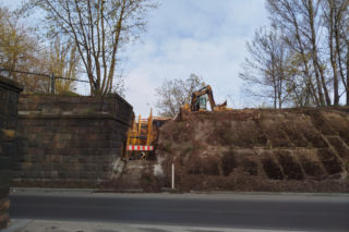 Budowa tunelu dla rowerzystów pod wiaduktem garwolińskim coraz bliżej