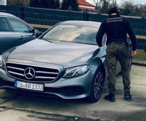 Próbowali przemycić Mercedesa o wartości 200 tys. złotych. Obywatele Ukrainy nie mieli nic na swoją obronę 
