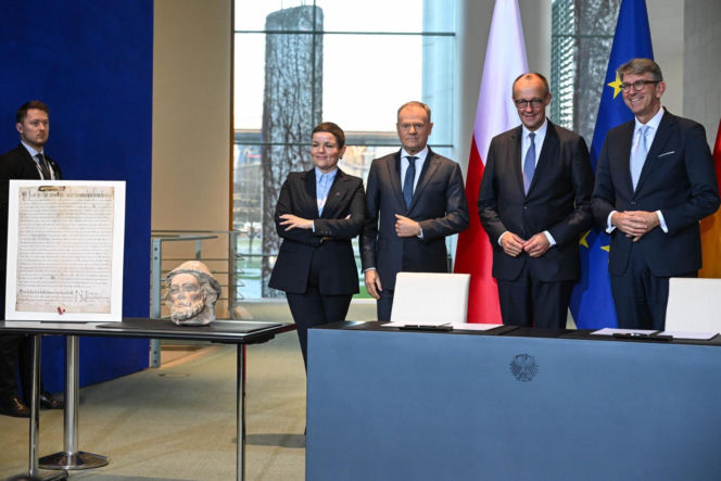 Ceremonia przekazania dóbr kultury podczas polsko-niemieckich konsultacji międzyrządowych