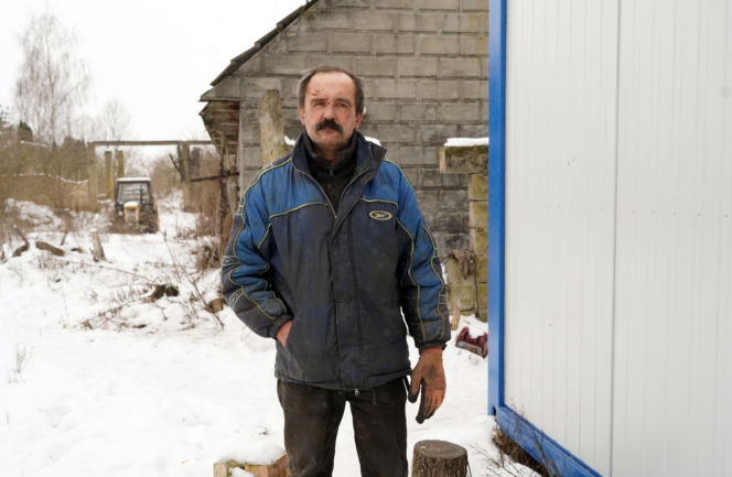 "Pies ogrzał mnie swoim ciałem i ocalił życie". Niezwykła historia z Podlasia