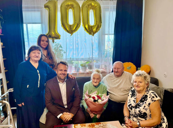 Niezwykły jubileusz w Starachowicach. Pani Władysława świętuje 100 lat!