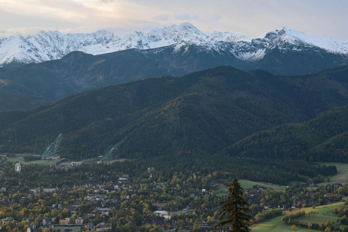 Widok na Tatry po opadach śniegu