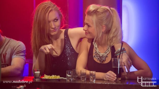 Na dobre i na złe odc. 546. Wiktoria Consalida (Katarzyna Dąbrowska), Agata Woźnicka (Emilia Komarnicka)