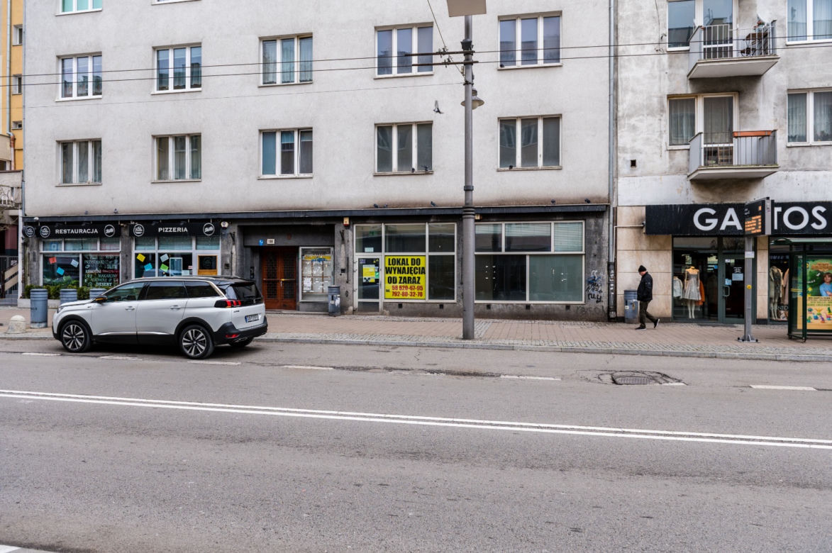Koronawirus w Trójmieście. Przedsiębiorcy likwidują sklepy by uratować pracowników [ZDJĘCIA]