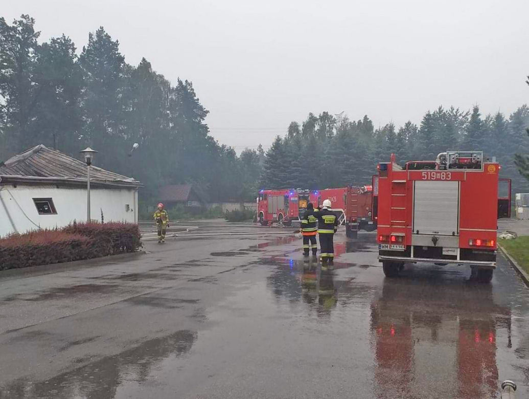 Gigantyczny pożar pod Warszawą. Z płomieniami walczyło ponad 100 strażaków