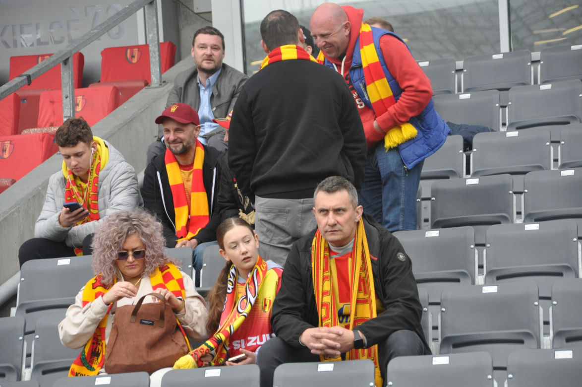 Tak dopingowali kibice na meczu Korona Kielce - Radomiak Radom