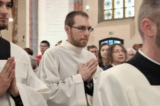 Nowy diakon dla diecezji. Paweł Lech przyjął święcenia w koszalińskiej katedrze