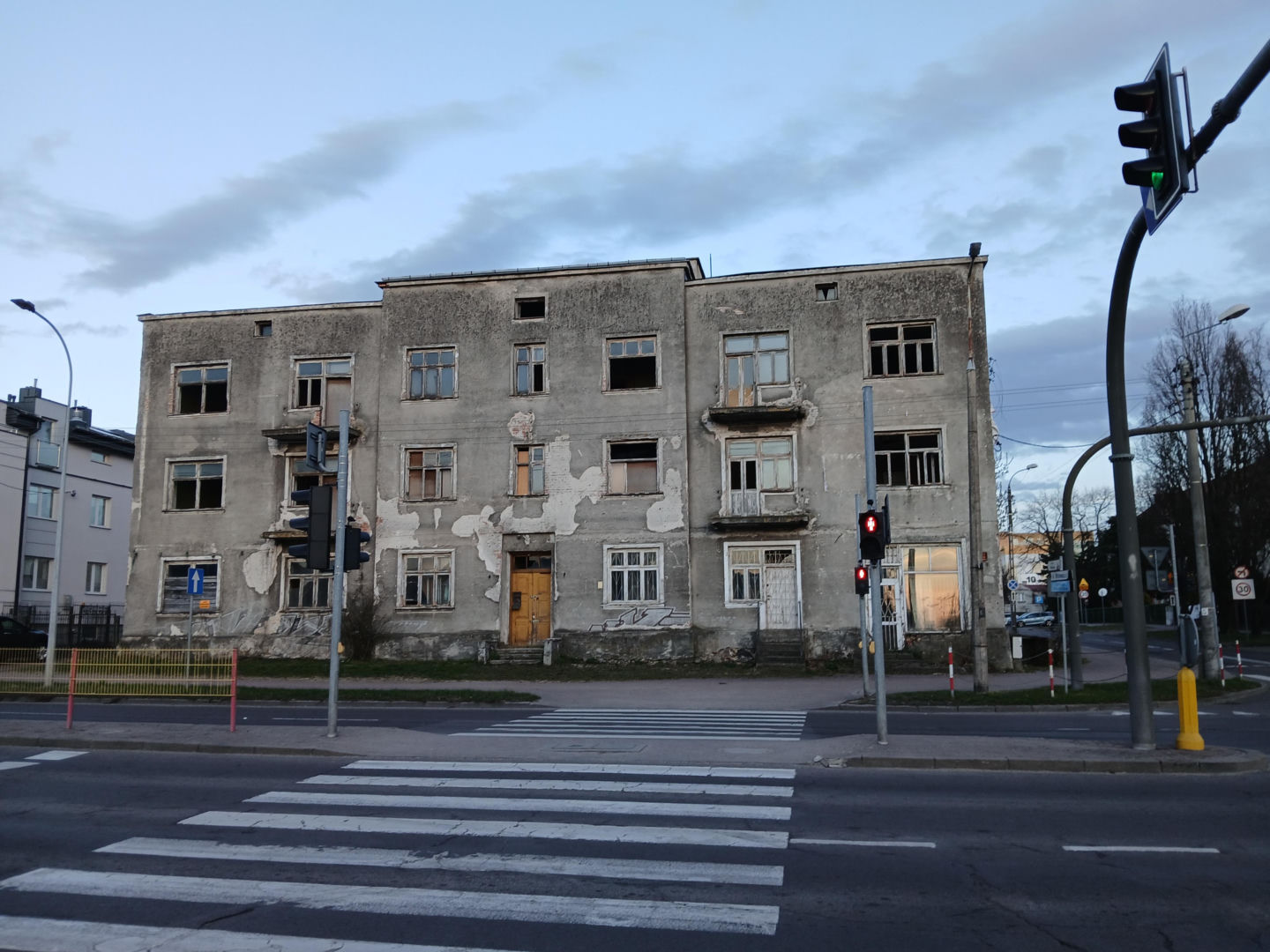 Budynek przy Alei Legionów 31 w Łomży
