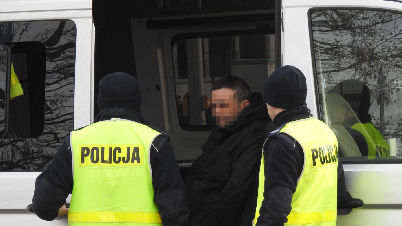 Dramatyczny wypadek na ul. Fieldorfa. Pijany kierowca rozbił samochód
