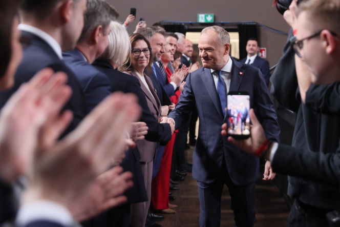 Premier Donald Tusk podczas Rady Krajowej Koalicji Obywatelskiej w Ursynowskim Centrum Kultury "Alternatywy" w Warszawie