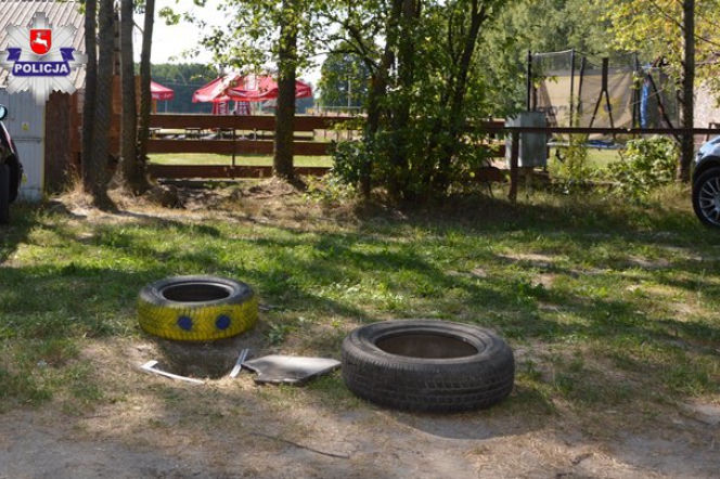 2-latka wpadła do studzienki kanalizacyjnej, błyskawiczna reakcja matki. Zdjęcia studzienki