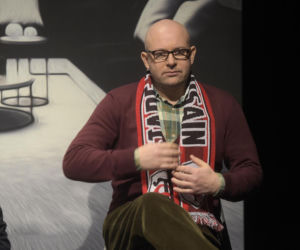 Od amanta z „Magdy M.” do twardziela z brodą. Tak przez lata zmieniał się Szymon Bobrowski