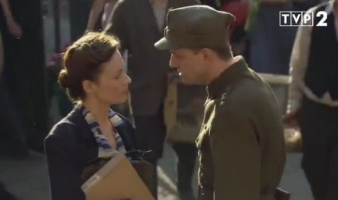 CZAS HONORU 5, odc. 57. Wanda (Magdalena Różczka) i Karol Ryszkowski (Łukasz Konopka)