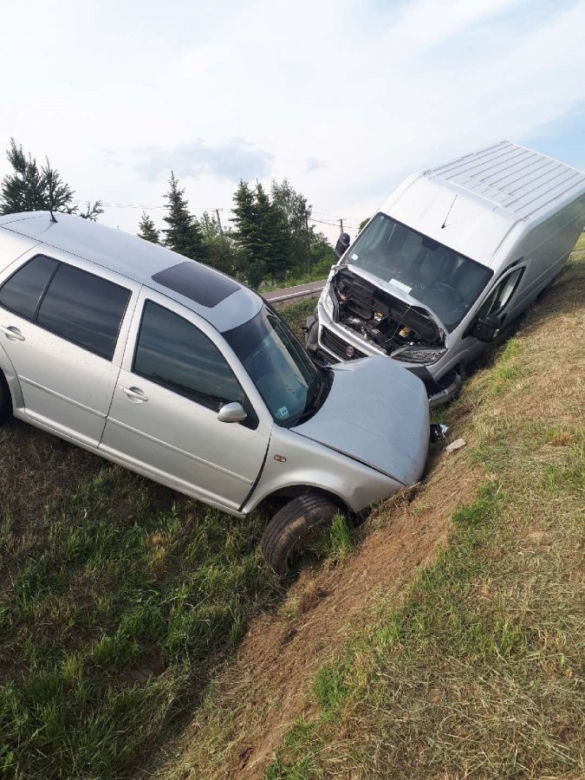 Powiat brzozowski: Zderzenie volkswagena z fiatem ducato