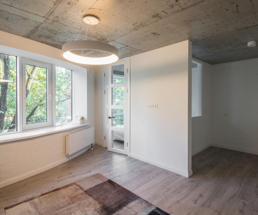 Okna w małych mieszkaniach – aspekt techniczny i funkcjonalny