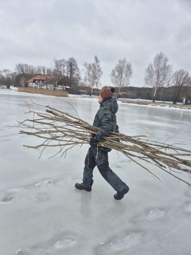 Wycinanie przerębli na zalewie siedleckim 2026