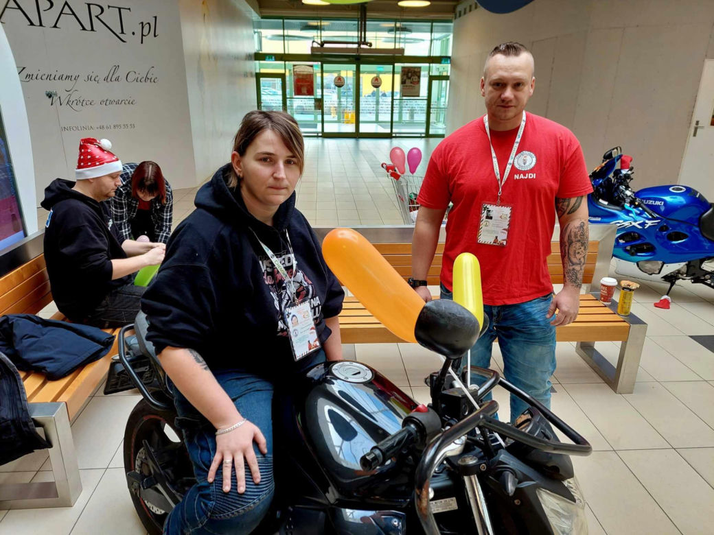 Motomikołaje Bydgoszcz w akcji! Chcą umilić święta dzięciom z bydgoskich szpitali [ZDJĘCIA]
