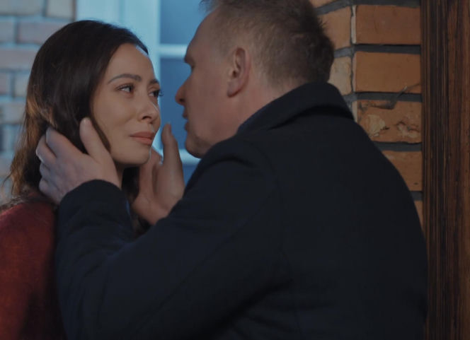 M jak miłość. Joanna (Dominika Sakowicz), Artur (Robert Moskwa)