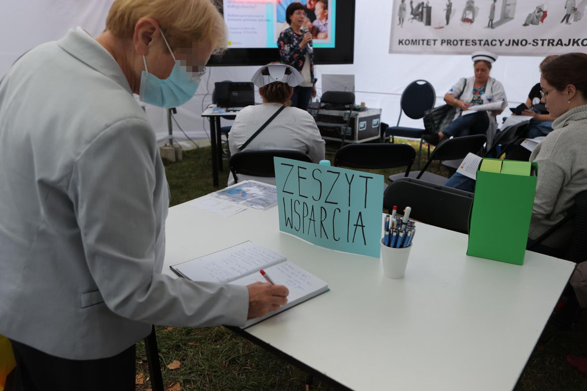Strajkujący nie chcą spotkać się z Bromerem
