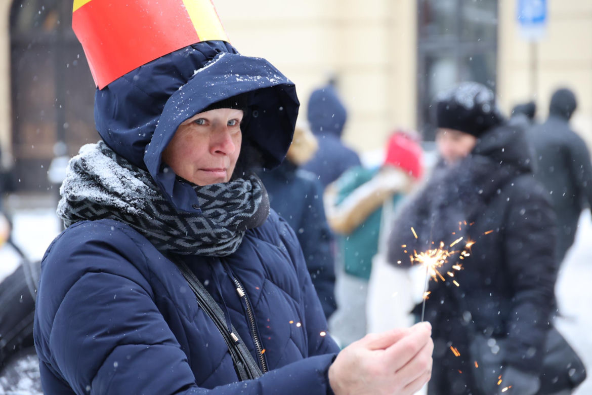 Orszak Świętego Mikołaja 2023 przeszedł przez Lublin. Było śnieżnie i radośnie! 