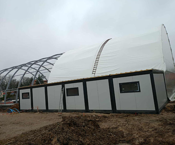 Pod Olsztynem powstaje nowy obiekt sportowy. Koszt inwestycji to niemal 4 mln zł