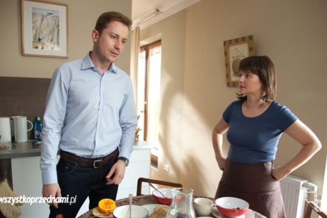 WSZYTSKO przed NAMI: Leszek Kozak (Paweł Ciołkosz) i Basia Kozak (Jowita Budnik)