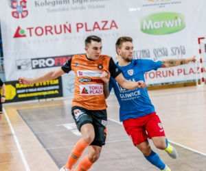 FC KJ Toruń - Piast Gliwice 2:5