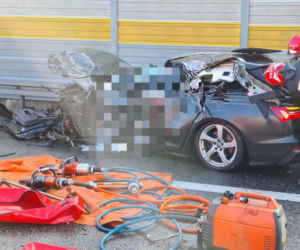 40-latek zginął na A1 wbijając się luksusowym Audi pod naczepę