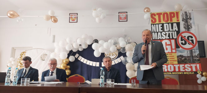 Spotkanie w sprawie budowy masztu 5 G w Płoskiem