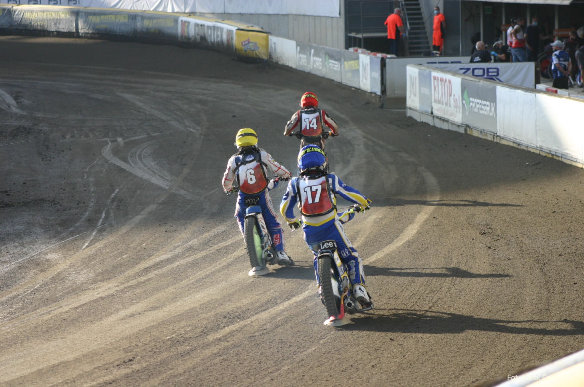Zaplecze Kadry Juniorów na Motoarenie. Młodzieżowcy rywalizowali w Toruniu - dzień 1