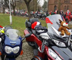 Bydgoscy motomikołaje odwiedzili chore maluchy