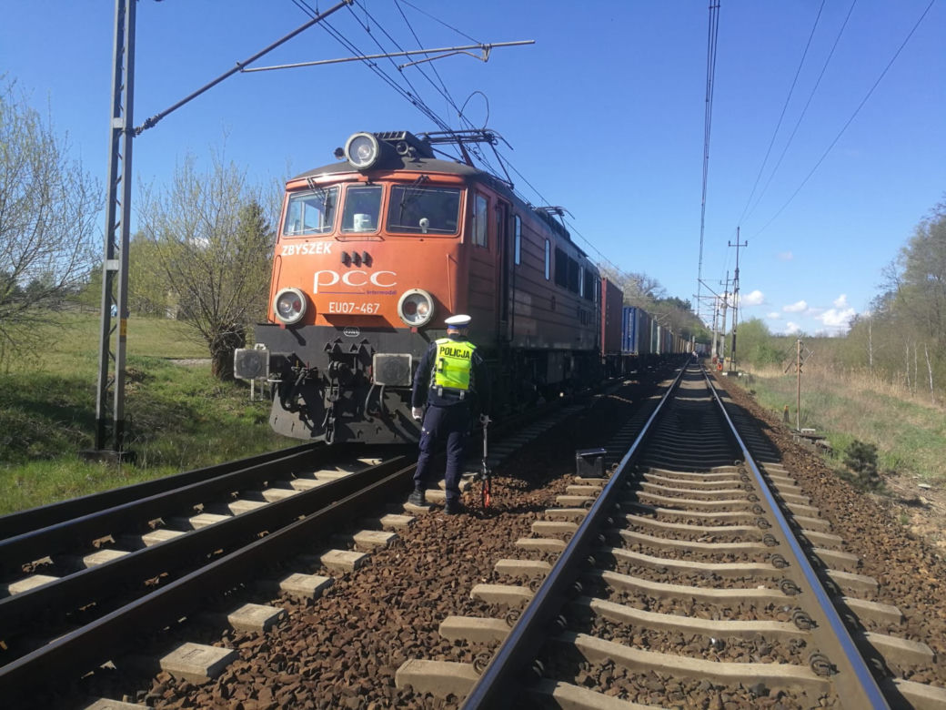 Koszmar na torach w Małej Nieszawce koło Torunia. Nie żyje 45-latek!