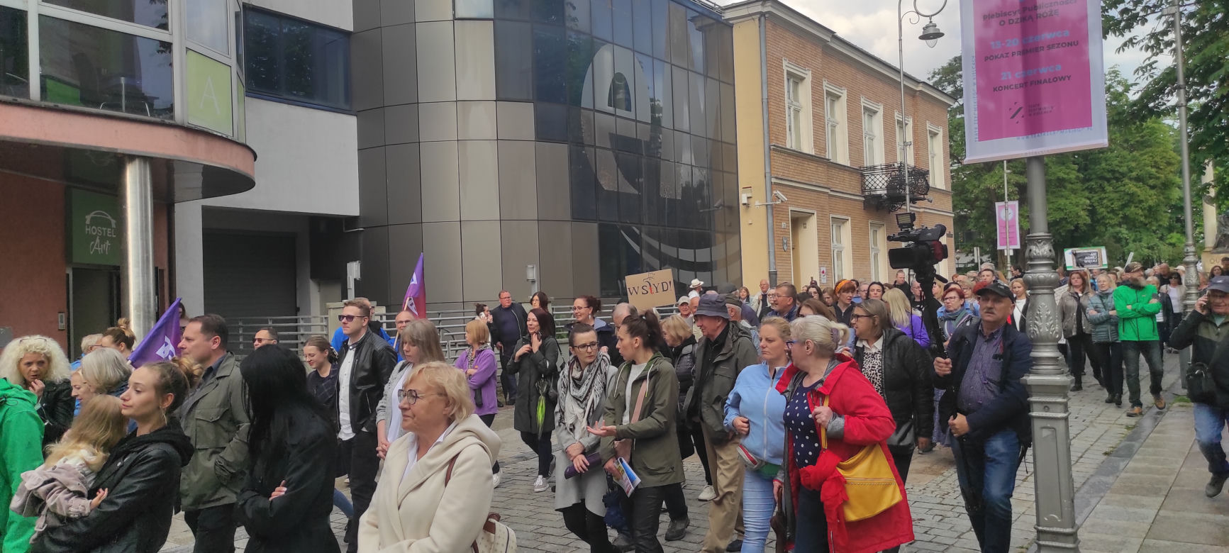 Protest kobiet "Ani jednej więcej!" w Kielcach (14 czerwca 2023)