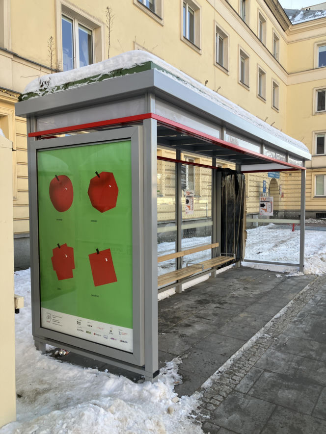 Tramwaj wzdłuż ul. Rakowieckiej w Warszawie w styczniu 2026