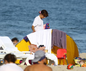 Anna Czartoryska-Niemczycka na plaży