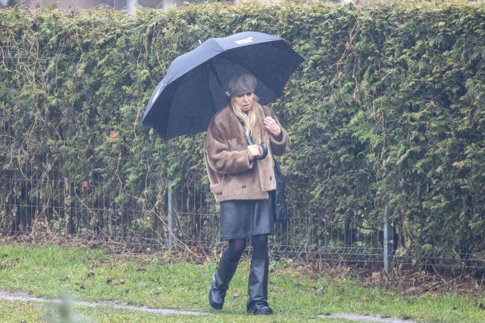 Monika Olejnik zasnęła na paznokciach
